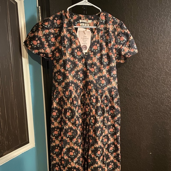 NWT night rose lattice size small Dawn dress - Picture 3 of 5